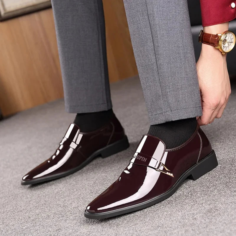 2024 Leather Shoes for Men Patent Leather Mens Casual Oxford Shoes Moccasin Glitter Male Footwear Designer Business Casual Shoes